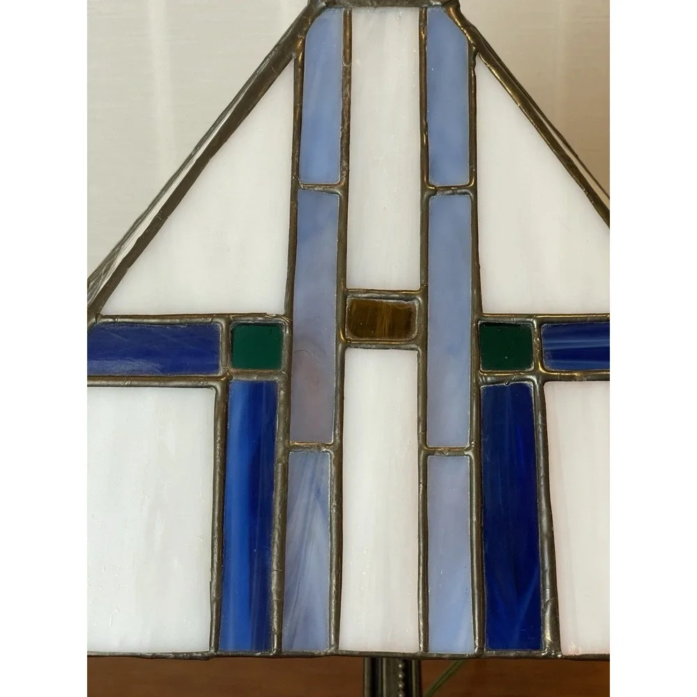 Vintage Tiffany-style Table Lamp Resin Shade